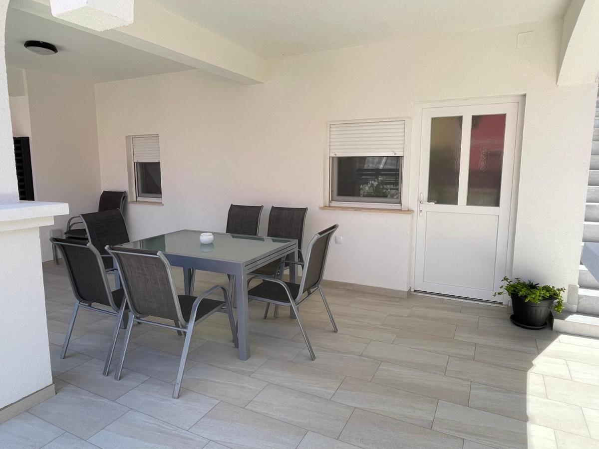 Apartmenthouse Ines Вир Екстериор снимка