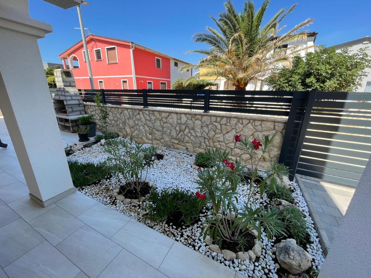 Apartmenthouse Ines Вир Екстериор снимка