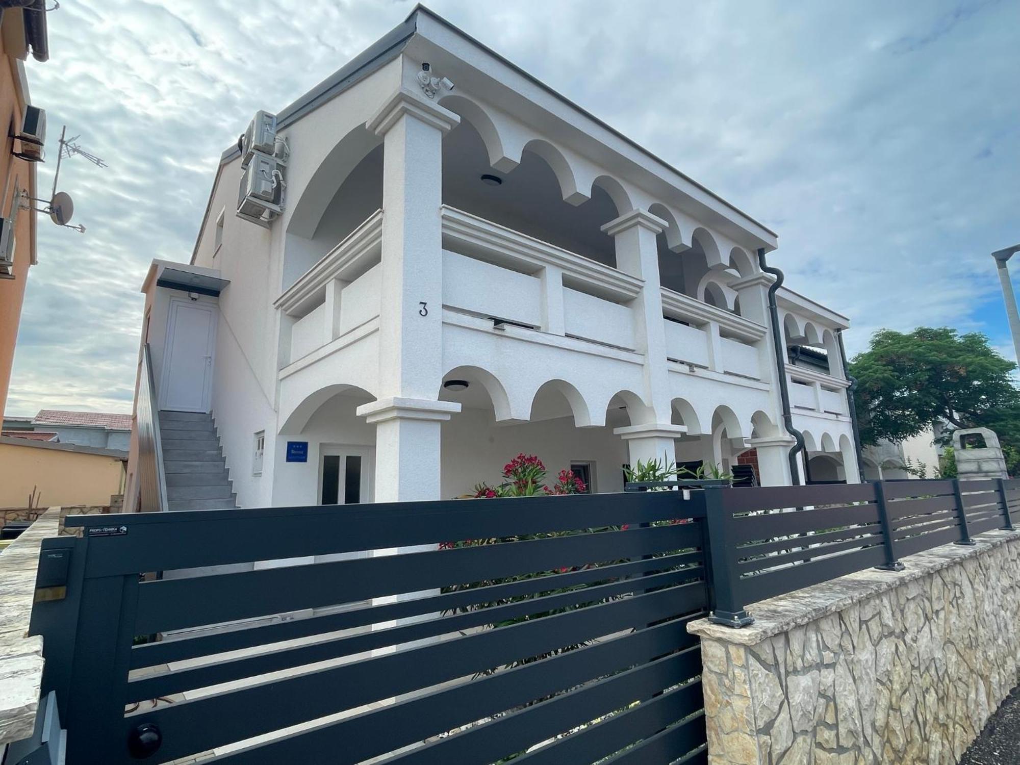 Apartmenthouse Ines Вир Екстериор снимка