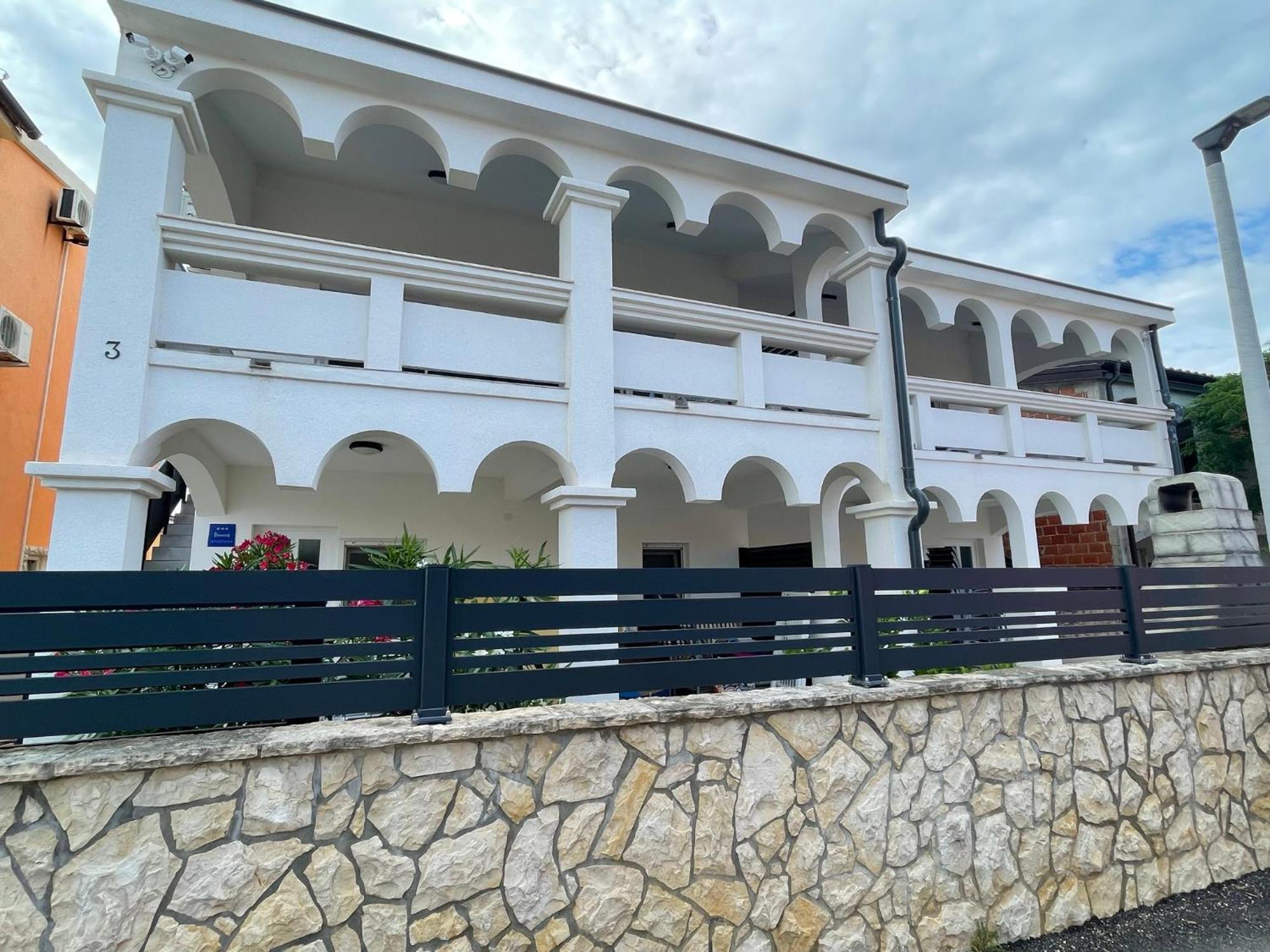 Apartmenthouse Ines Вир Екстериор снимка